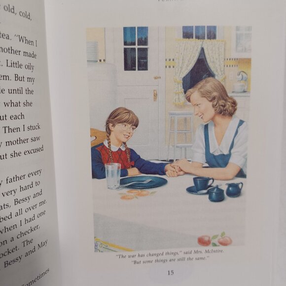 Vintage 1989 Pleasant Company Meet Molly Hardcover Book - Picture 4 of 7